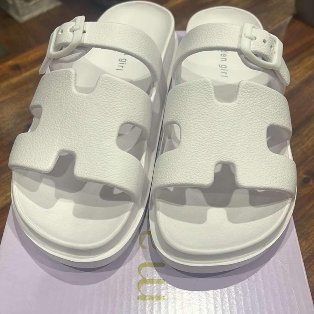 Steve Madden White Sandals